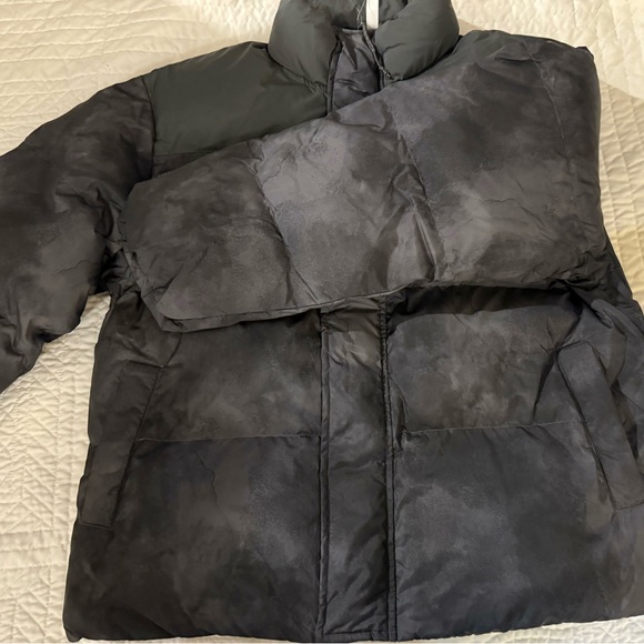 NWT Fabletics Essential Puffer, small - Picture 7 of 11